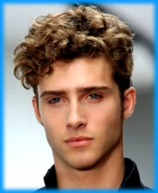 Wavy short hairstyle for men